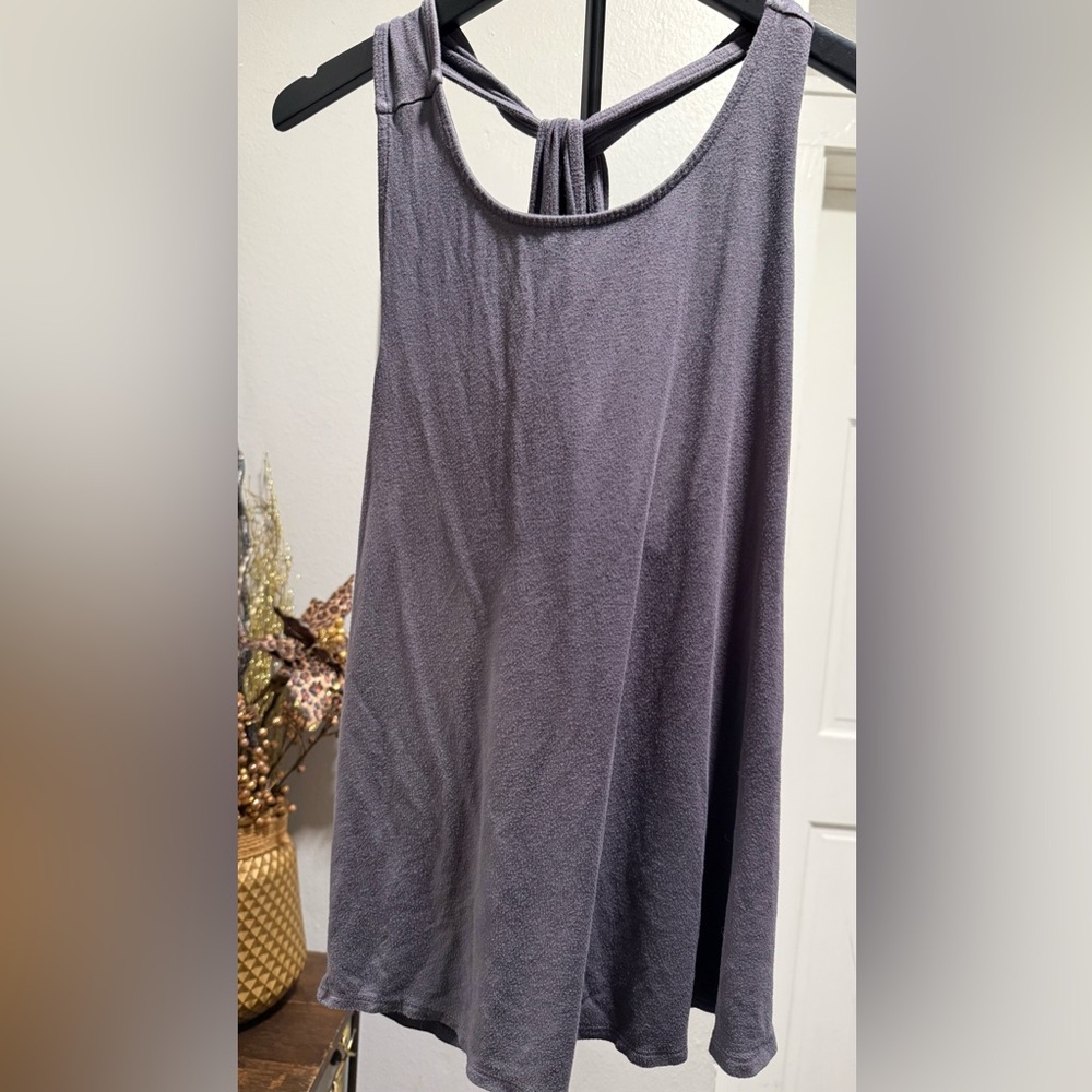 Women’s Sleeveless Twist-Back Tank Top — Heather Gray